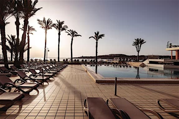 Qawra Palace Resort - photo 3