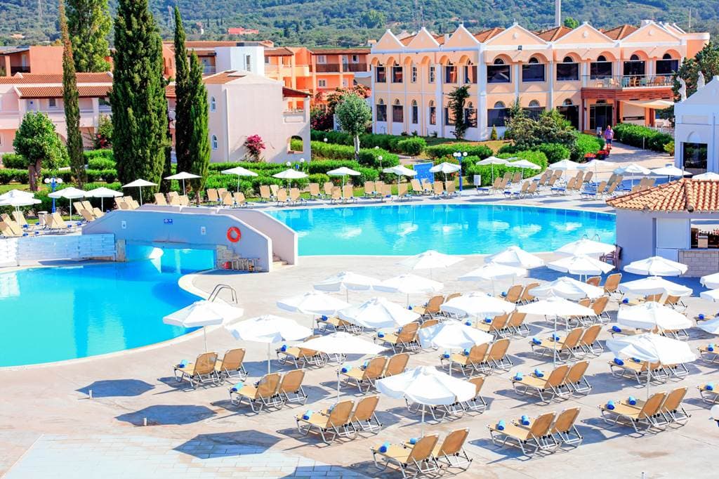 Sandy Beach Resort - photo 3