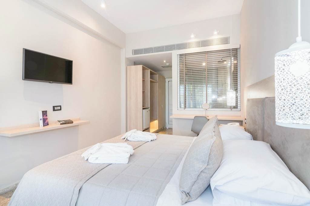 Venus Hotel & Suites - photo 2