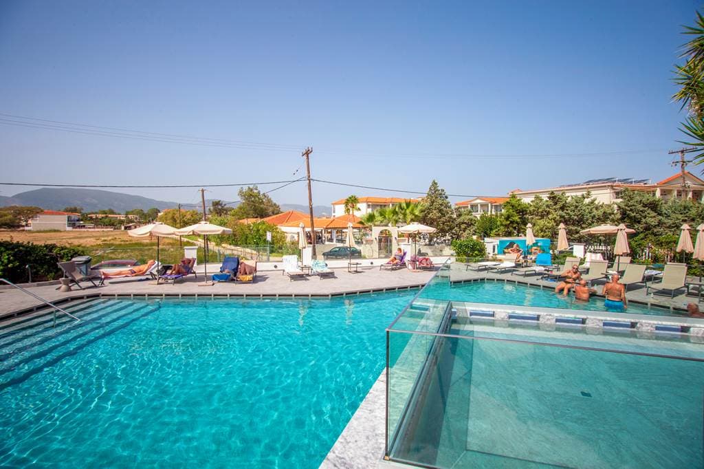 Venus Hotel & Suites - photo 3
