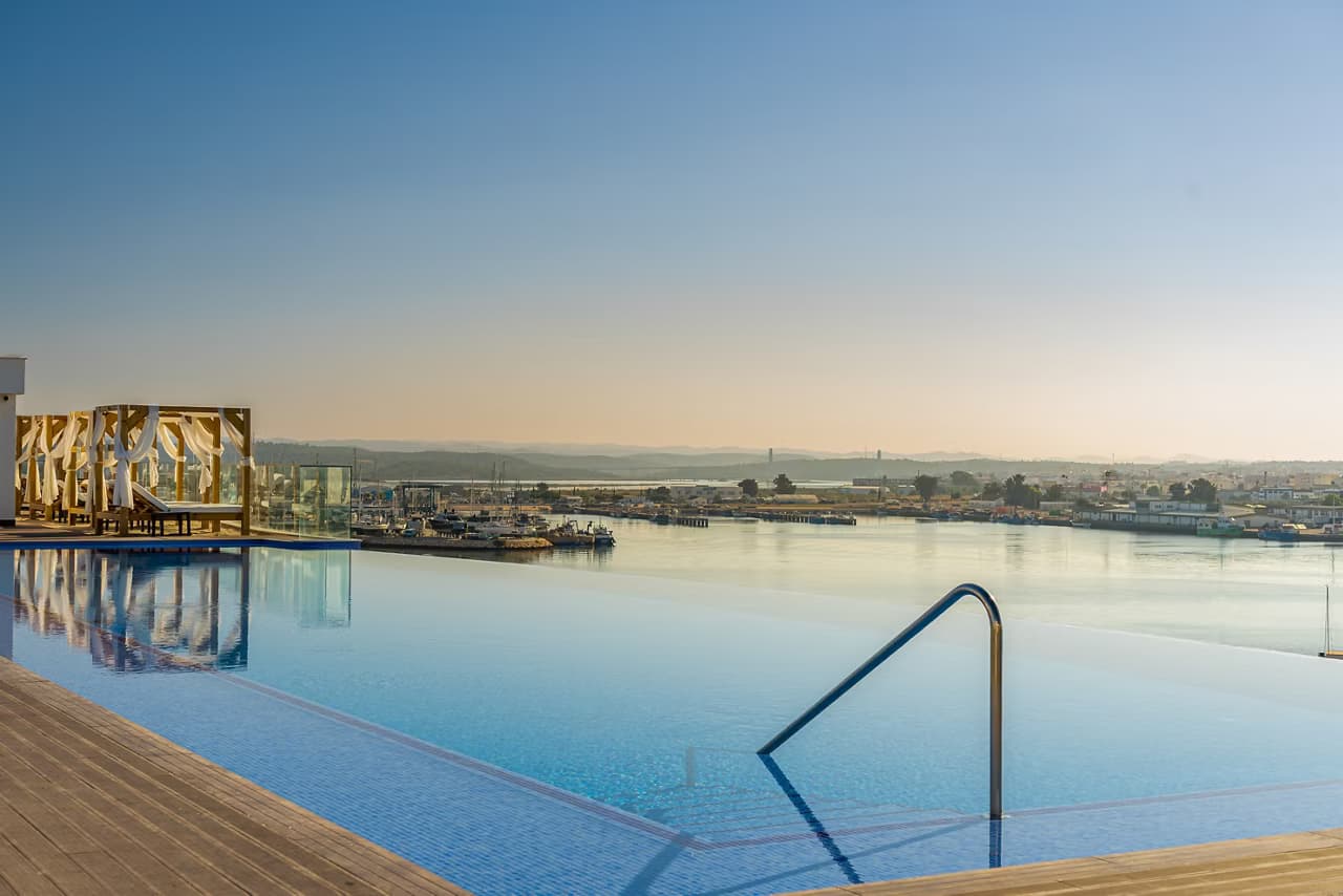 Jupiter Marina Hotel - photo 3