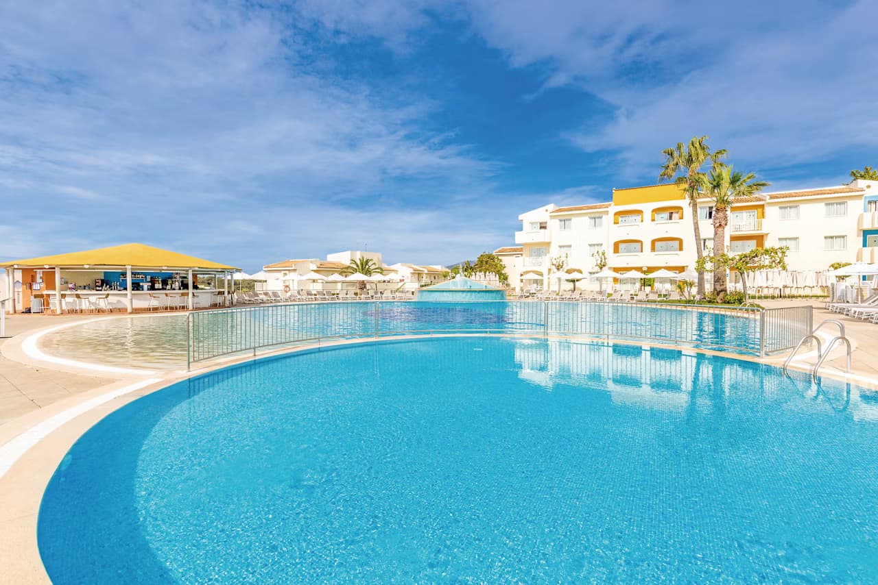 Blau Punta Reina Resort - main photo