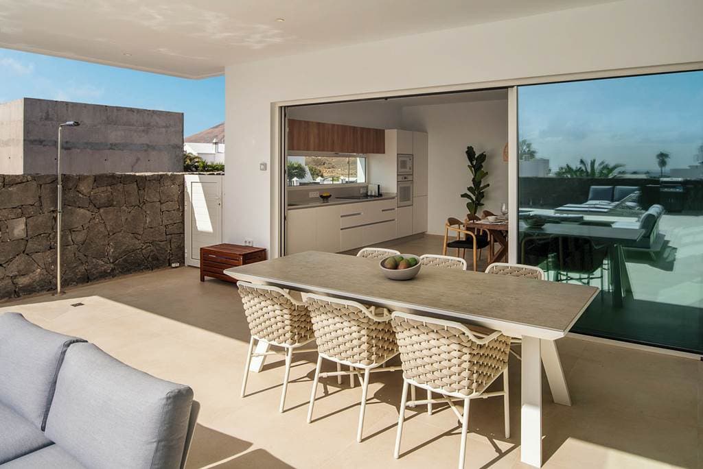 Beachfront Holiday - photo 3