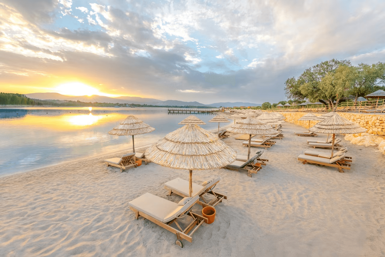 Anda Barut Collection