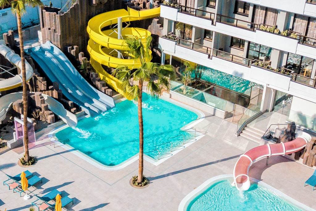 Spring Hotel Bitacora from Luton - photo 2