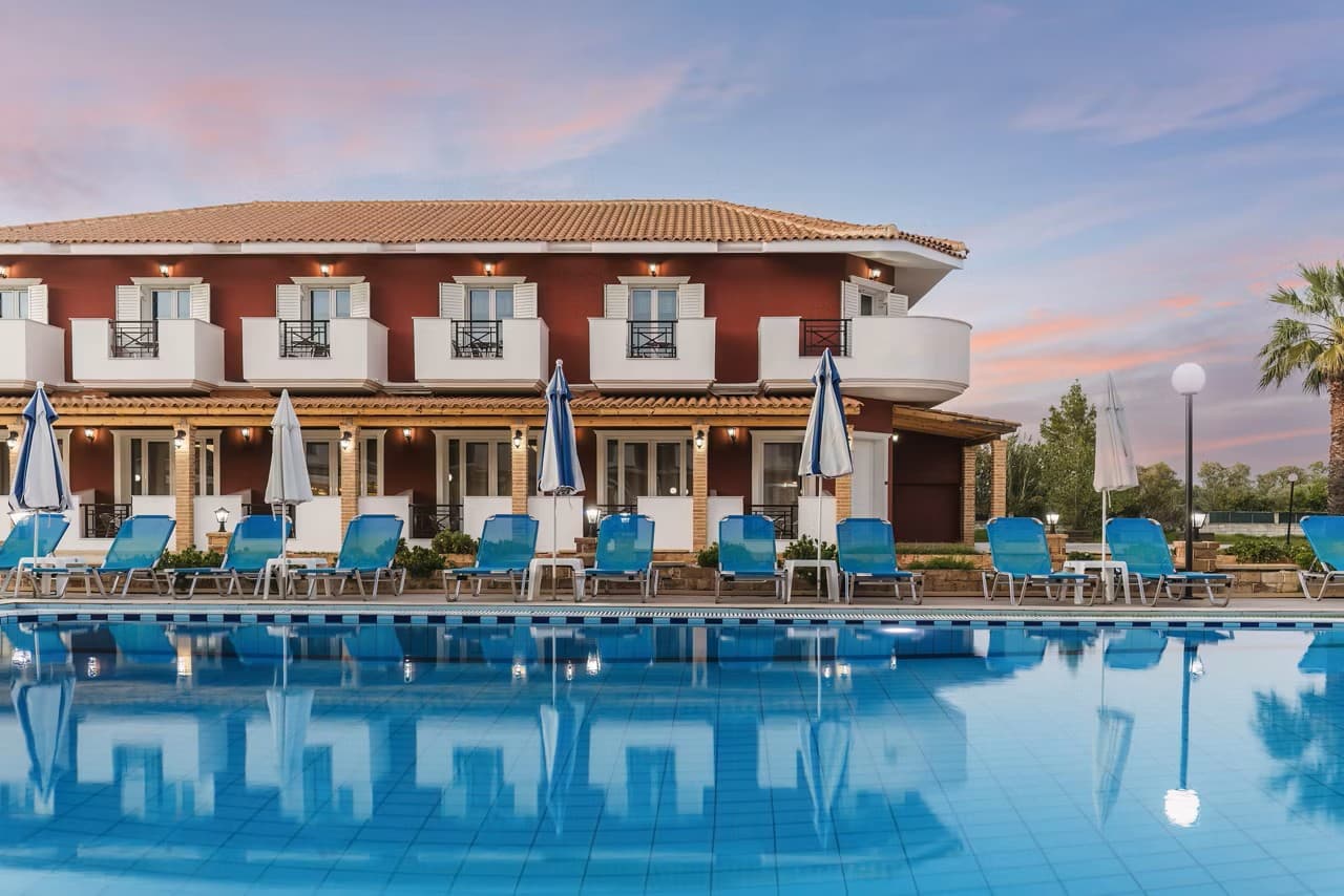 Yakinthos Apartments - photo 3