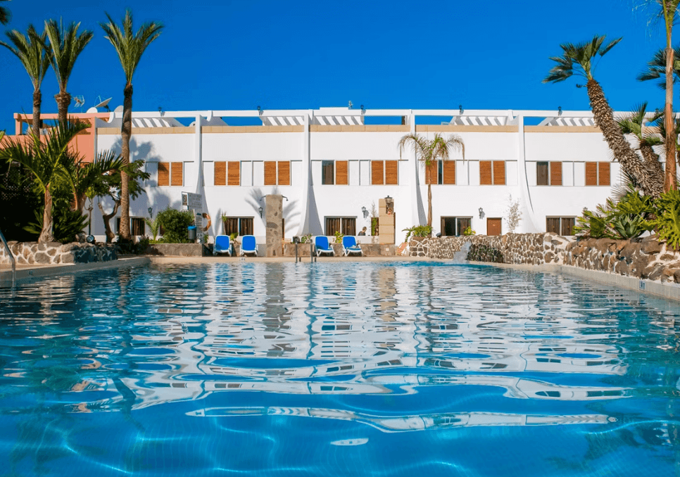 Aparthotel Las Piramides - photo 2