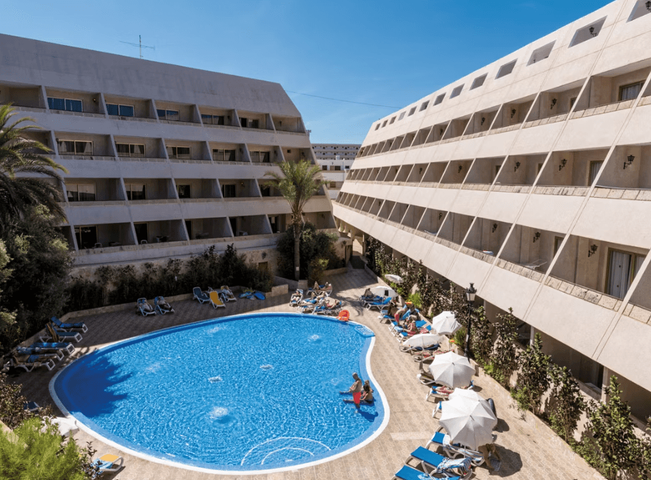 Aparthotel Las Piramides - photo 3