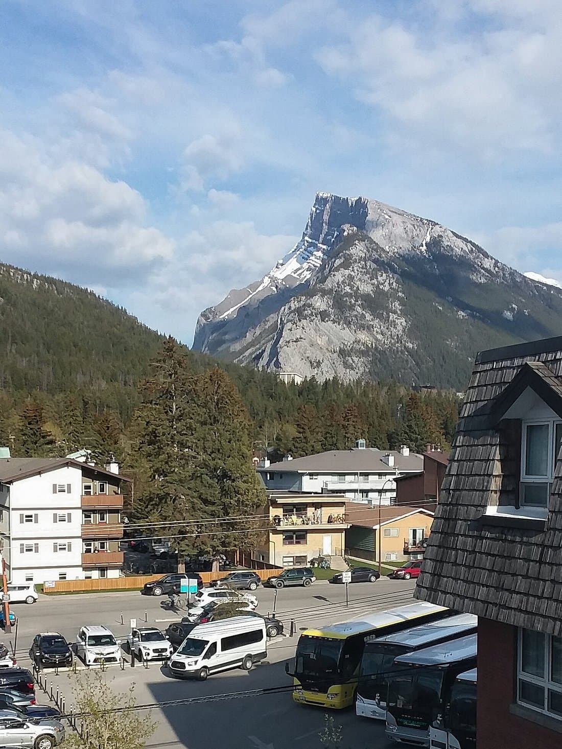 Family trip to Banff - photo 3
