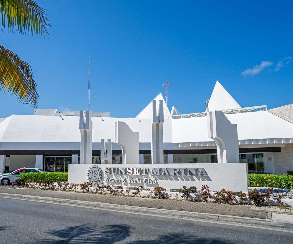 Sunset Marina Resort & Yacht Club - photo 2