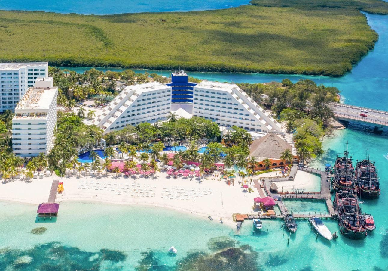 5-star Grand Oasis Palm resort - photo 3