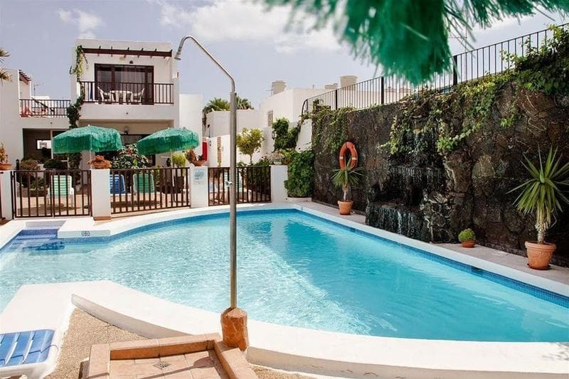 Las Lilas Apartments - main photo
