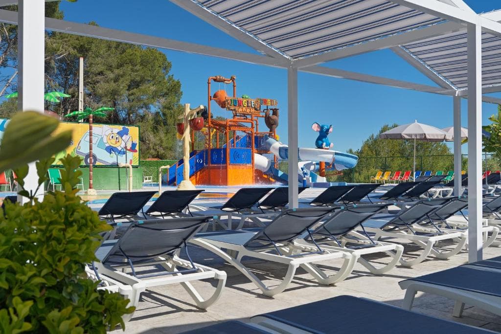 Costa Dorada with theme park tickets included! - photo 3
