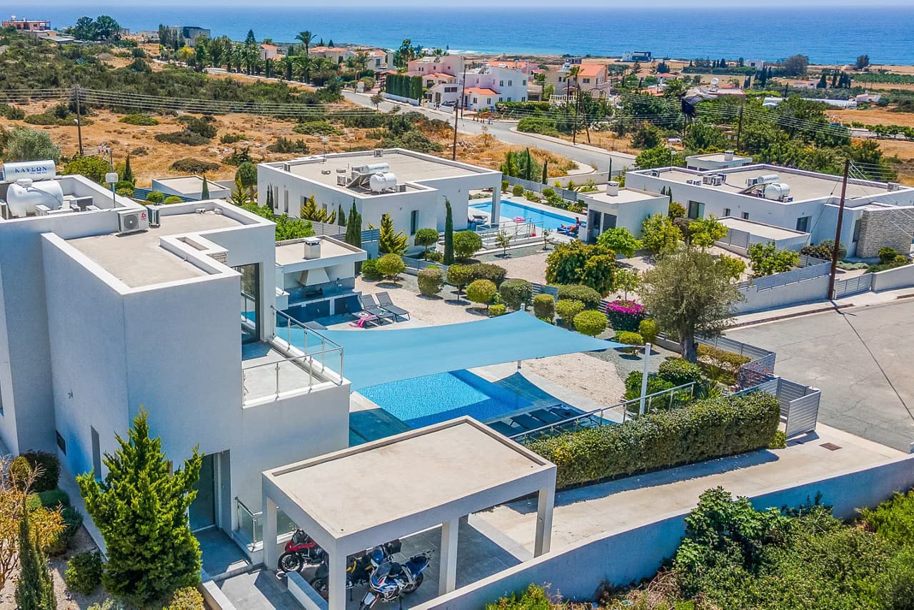 Luxury Villa Escape in Cyprus - photo 2
