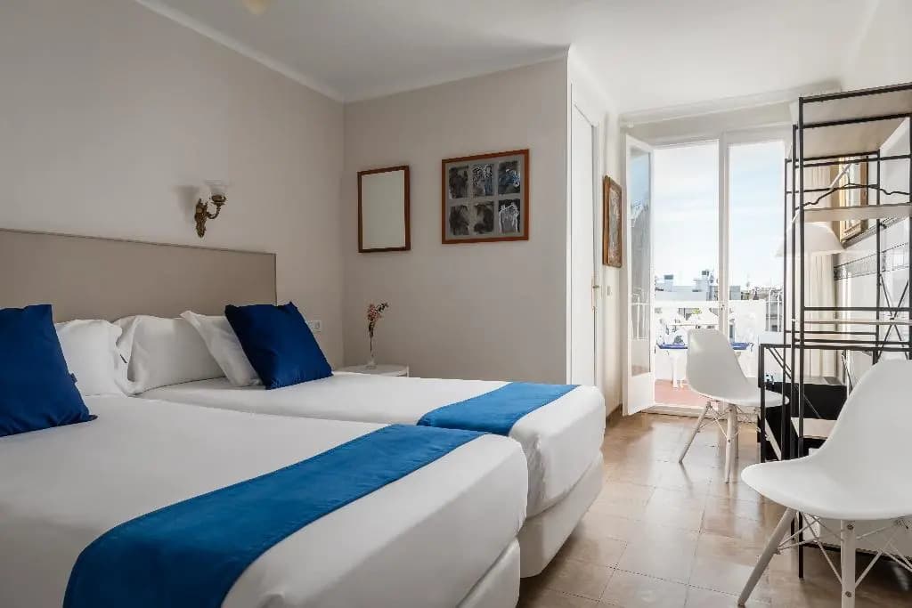 Escape to Sitges, Spain - photo 2