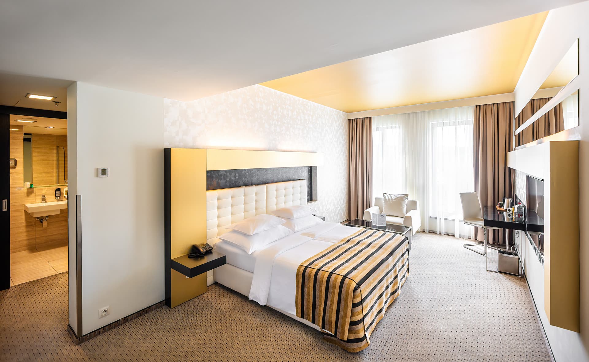 Prague City Break 5 Star Hotel - photo 3