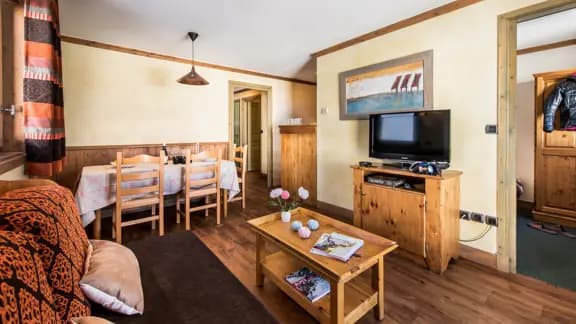 Village Montana Apartments - photo 2